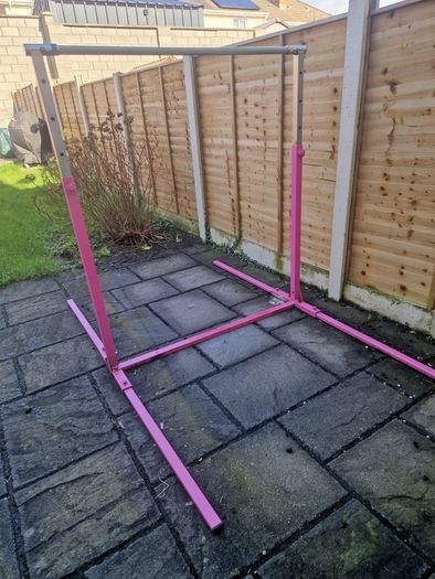 Gymnastics bar