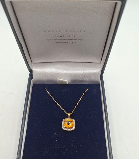 9ctb yellow gold  citrine necklace