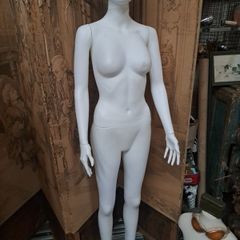 Female Mannequin