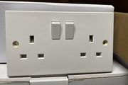 Twin Switched White Socket 13A