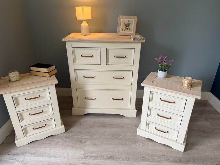 Bedroom set