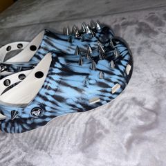 Crocs Rebel Rebel clogs Size Uk 6 Blue & black tie-dye with signature silver spike detailing