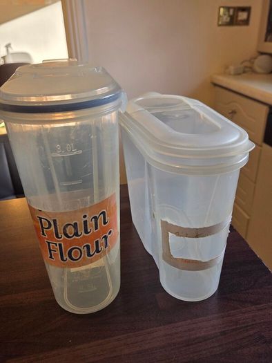 Food containers