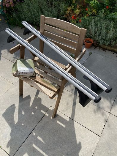 Roofrack Exodus F028 with Thule Aero bar