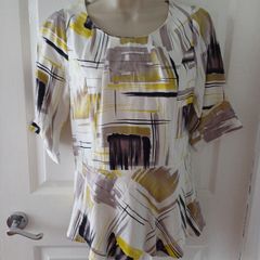 Cute Augustine Top  in Size S (10)