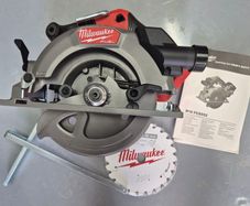 Milwaukee M18FCS552 FUEL Gen2 165mm Circular Saw Body