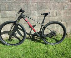 TREK MARLIN 5 mountain bike