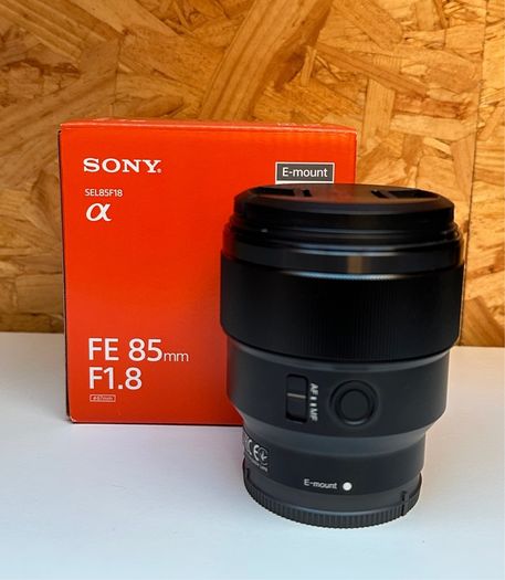 Sony FE 85mm f/1.8