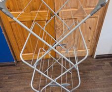 Clothes drying rack