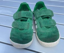 Adidas Gazelles Green size 5K (infant)