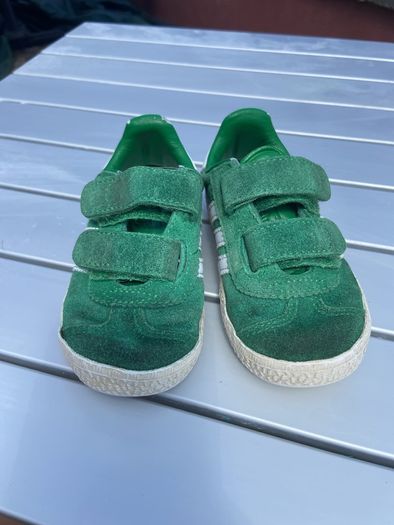 Adidas Gazelles Green size 5K (infant)