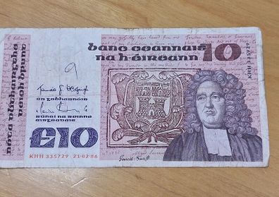 Irish Bank Notes - Bundle of Two Jonathan Swift 10 Punt Notes