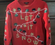 Woman's Christmas jumper