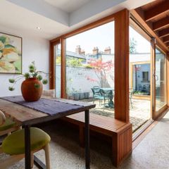 Barrell & Gunn Dining table