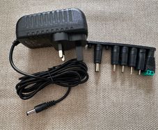 24 V DC switching power supply/AC adapter