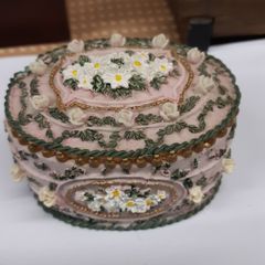 Trinket box