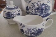 The Maureen O'Hara Willow Bone China Collection for Newbridge Silverware willow pattern tea set as new.