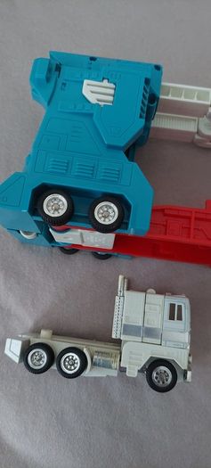 Transformer / toy