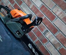petrol chainsaw