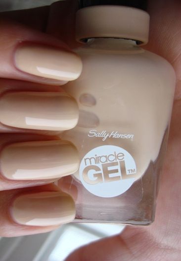 Sally Hansen Miracle Gel Polish - New
