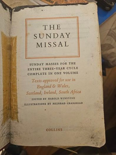 The Sunday Missal. 1970s-80s Published By Collins. Paperback In FAIR Condition.  See Photos For Same.
