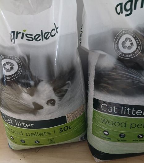 70 Litres of Agriselect Wood Pellet Recycled Non Clumping Wood Cat Litter
