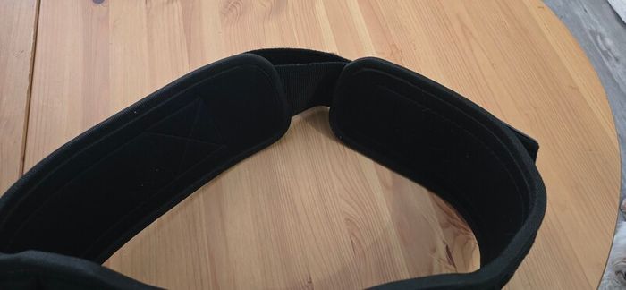 weightlifting belt