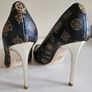 Guess Brown Logo-Print Court Shoes Brocr-Brown RRP 129e 6 UK & 7 UK NEW & BOXED perfect for Christmas party Image 7