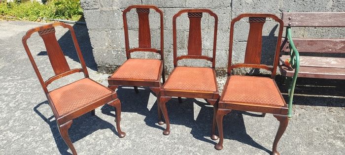 6 Hardwood Vintage Dining Chairs