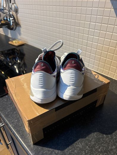 Nike Running Trainers - UK 7 / EU 41 - Excellent Condition