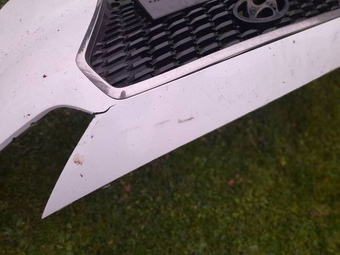 Genuine Hyundai i30 Front Bumper & Grill