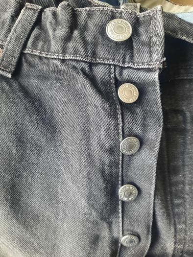 Levis unisex denim jeans 34 waist and 30 leg in very good condition with no issues see last two photos for exact measurements FREE STANDARD POSTAGE INCLUDED
