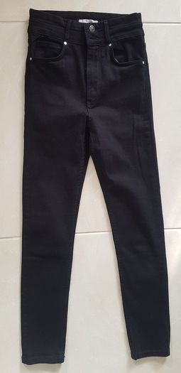 Bershka High Waist Jeans size 34