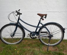 Beautiful Pashley Penny ladies bike.