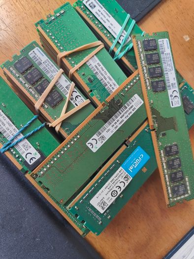 Memory ram DDR4  8GB pc and server