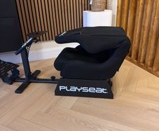 Playseat Sim cockpit