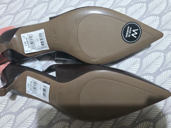 Ladies shoes