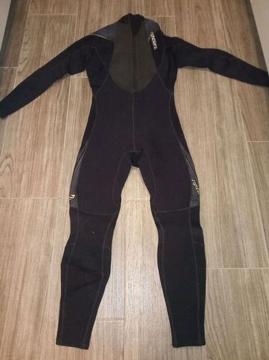 Rip curl wetsuit