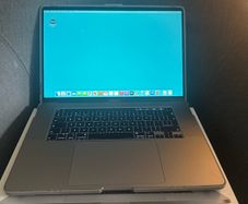 MacBook Pro (16-inch, 2019) Processor 2.3 GHz 8-Core Intel Core i9 Memory 16 GB 2667 MHz DDR4 Graphics Intel UHD Graphics 630 1536 MB