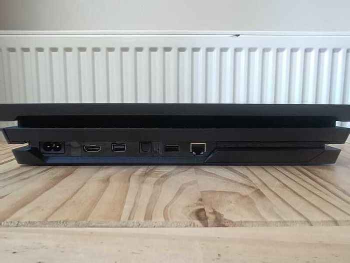 PlayStation 4 Pro 1tb