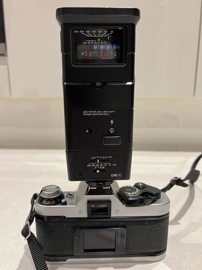 1984 Canon AE-1 Program Film Camera + Sigma zoom lens +Vivitar flash