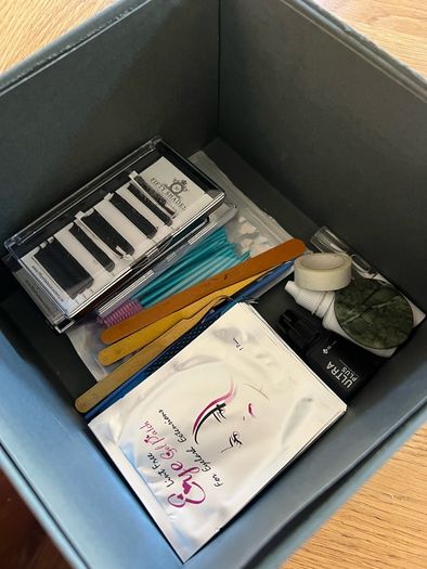 Eyelash technician kit