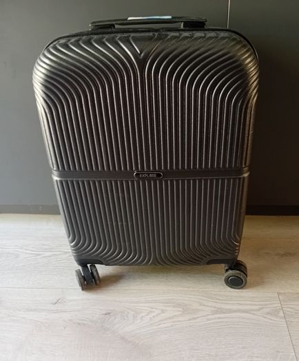 Small Suitcase/Hand Luggage