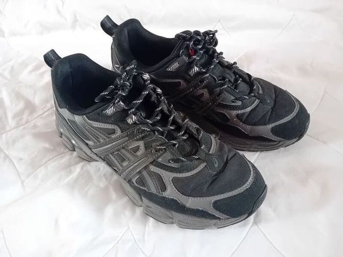 Asics trainers