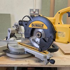 chop saws/mitre saws dewalt and evolution