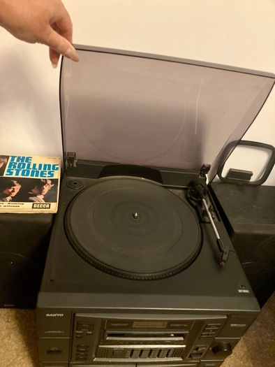 1990s Sanyo Stereo
