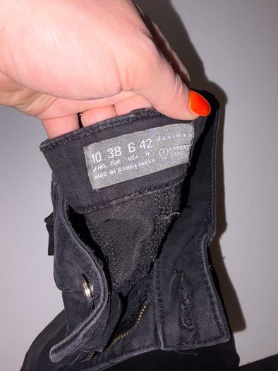Black skinny jeans