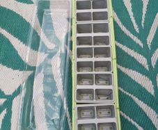 Seed tray with lid and 20 individual compartments