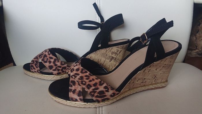 New Look Wedges. Size 8