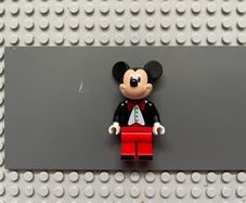 lego disney dis057 Mickey Mouse minifigure- Tuxedo Jacket, Red Bow Tie
